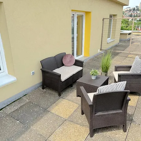 Krasny - V Starom Meste S Terasou Daire